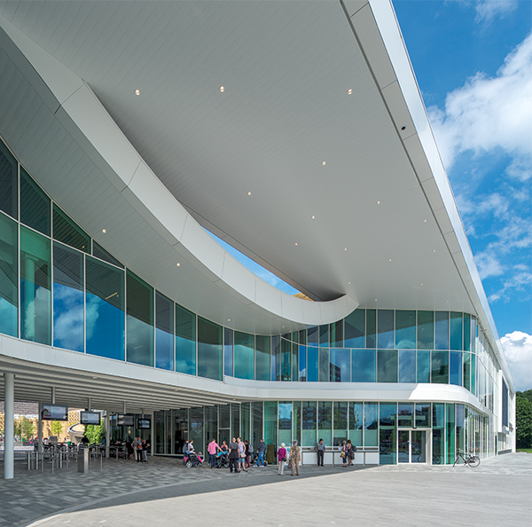 Exterior Linear Closed Ceilings