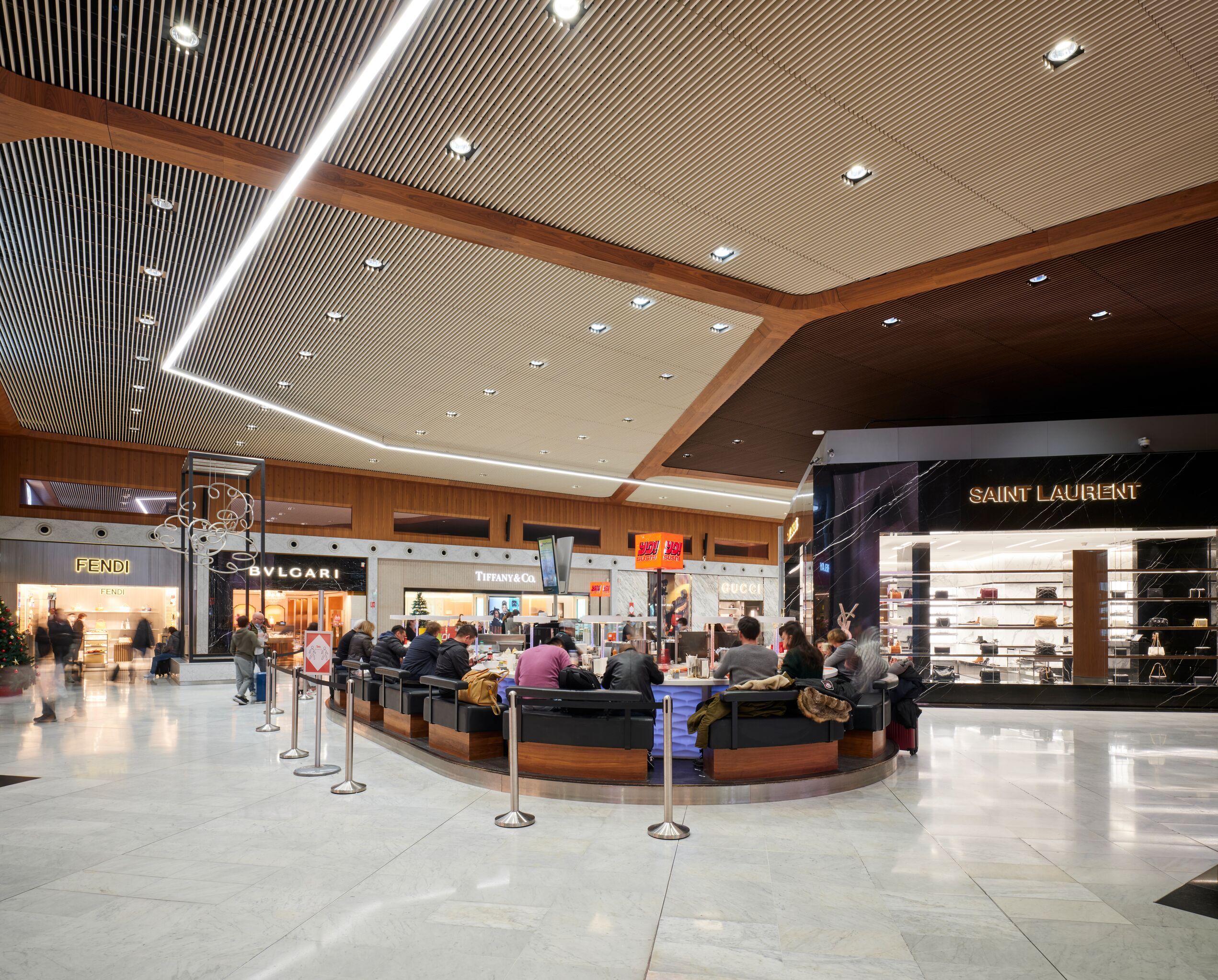 Paris-Charles De Gaulle Airport: high-quality wood ceilings and cladding  for the renovation of several halls
